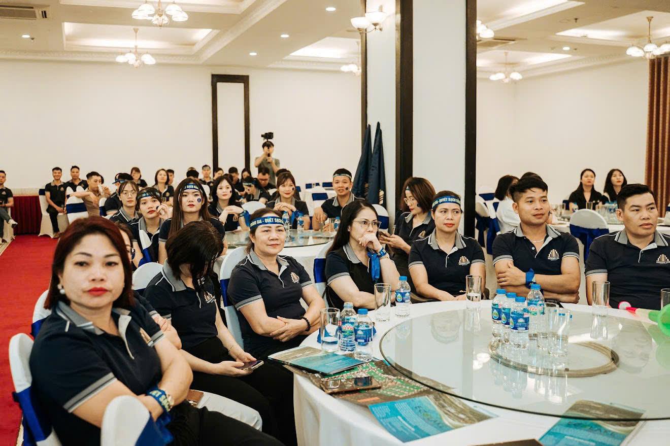Sự góp mặt của các chiến binh sales nhiệt huyết đến từ những đơn vị phân phối uy tín, sẵn sàng đưa sản phẩm EcoLake ra thị trường.