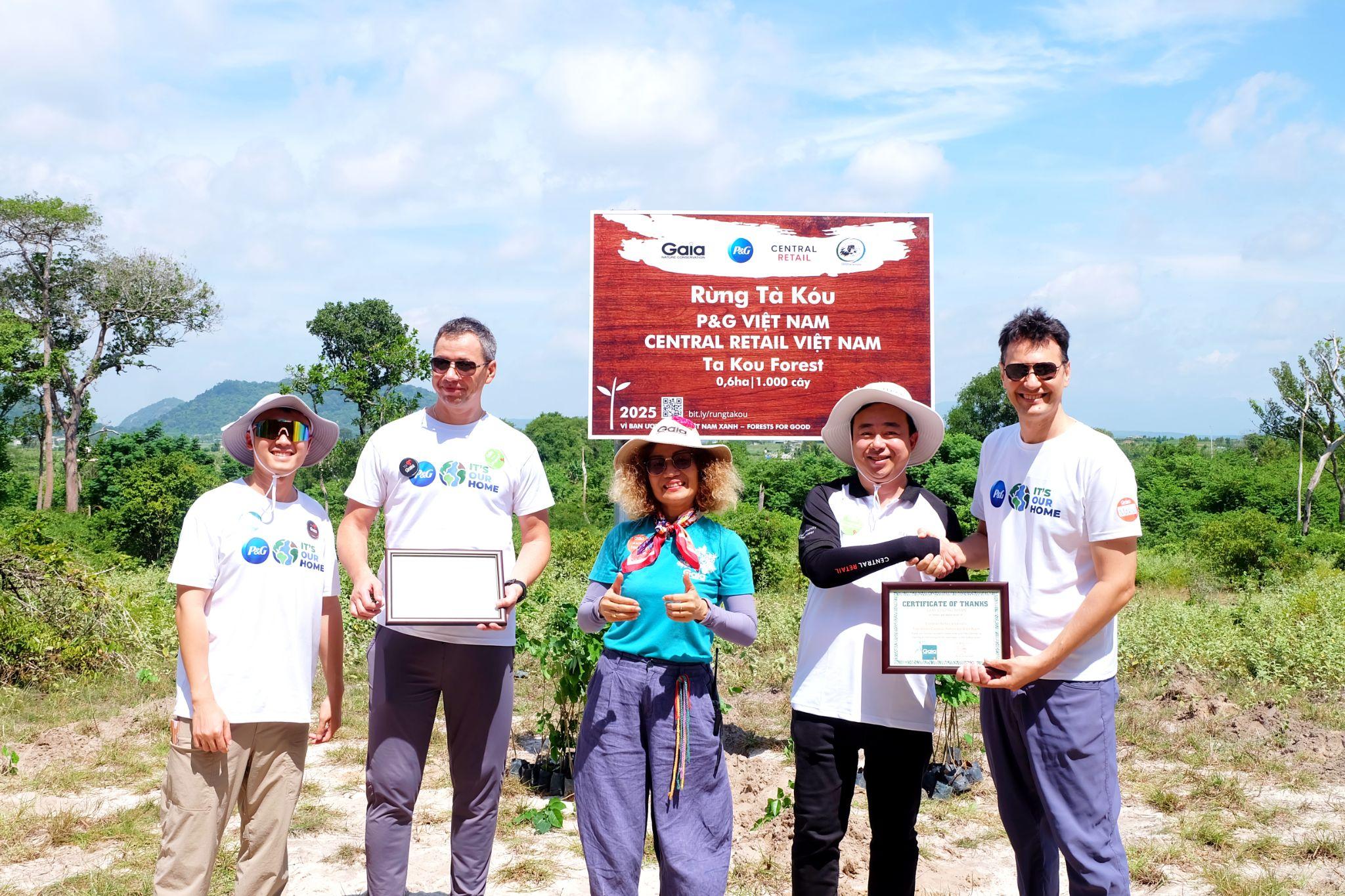 Hợp tác cùng Trung tâm Bảo tồn Thiên nhiên Gaia, P&G Việt Nam và Central Retail Việt Nam tiếp tục tổ chức Ngày hội trồng rừng năm thứ 3 liên tiếp.