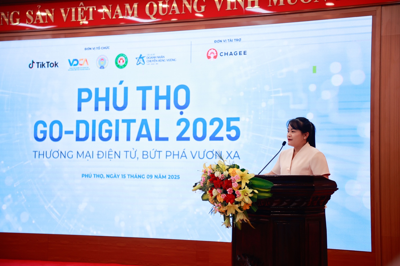 Hỗ trợ HTX và doanh nghiệp địa phương chuyển đổi số 2 Bà Lê Thị Hải Yến – Phó chủ tịch liên minh HTX tỉnh Phú Thọ.