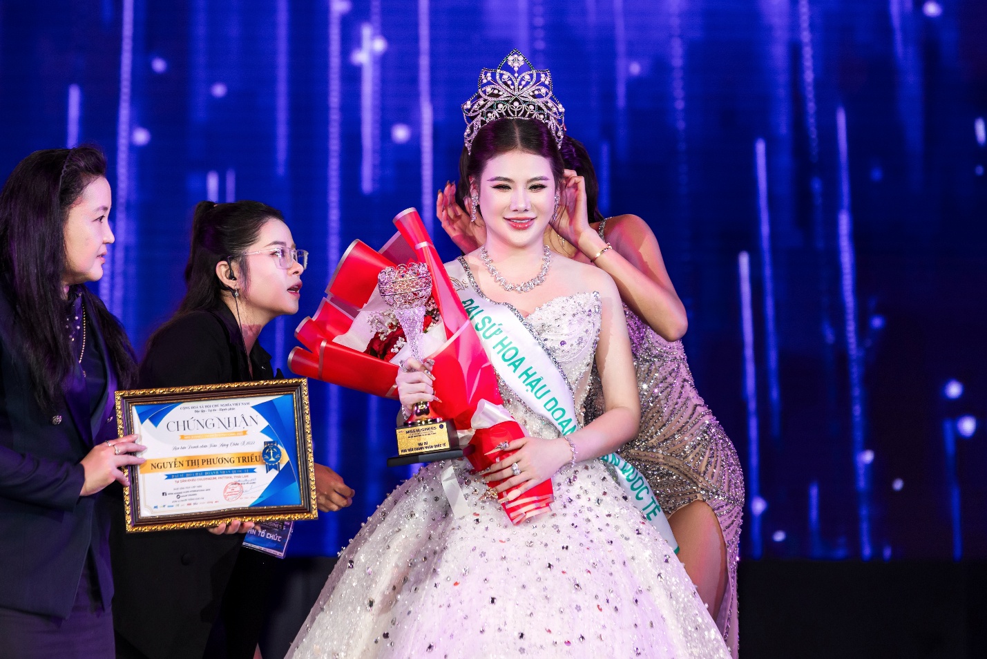 Hoa hậu Phương Triều được vinh danh “Đại sứ Hoa hậu Doanh nhân Quốc tế” tại Miss Business Charm International 2025 - 3