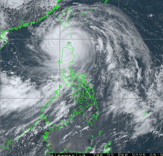 Siêu bão Ragasa gió giật cực đại 324 km/h, càn quét dữ dội Philippines - 3
