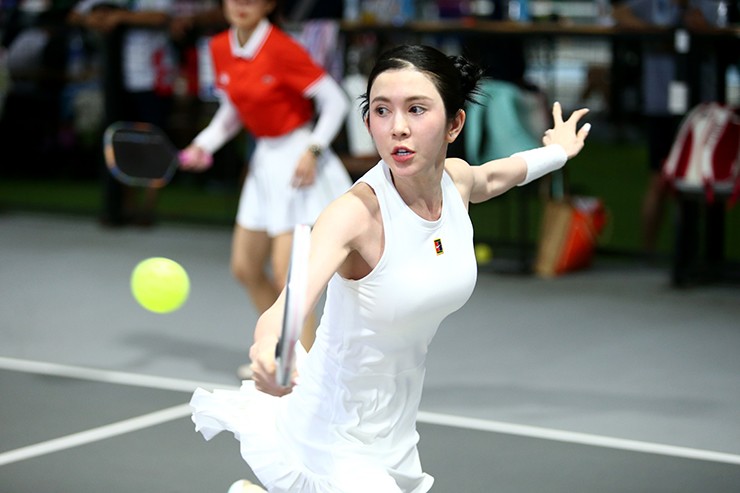 Sau 2 năm tập luyện tennis, Hoàng Phúc quyết định chuyển sang pickleball được khoảng 2 tháng qua. Người đẹp này hiện duy trì từ 5-6 buổi trong tuần cho bộ môn mới.