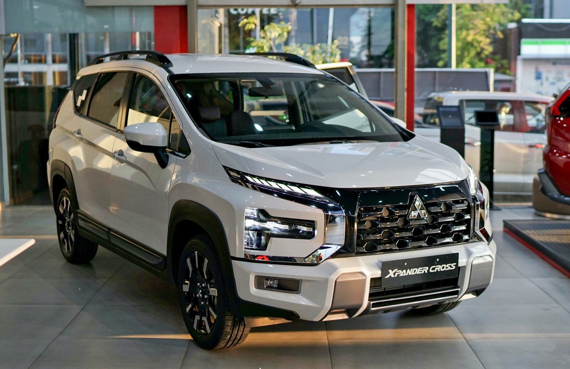 Mitsubishi Xpander phiên bản nâng cấp ra mắt thị trường Việt, chưa về phiên bản HEV - 4