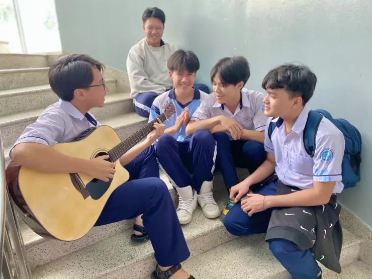 Học sinh Trường THPT Thanh Đa, TP.HCM, trong giờ ra chơi. Ảnh: ĐT