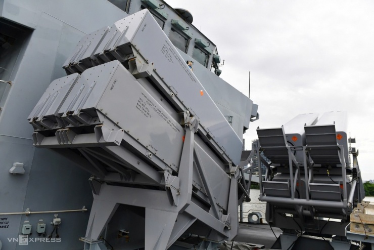 Dàn vũ khí trên hộ vệ hạm Anh thăm Việt Nam - 2