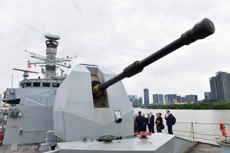 Dàn vũ khí trên hộ vệ hạm Anh thăm Việt Nam - 4