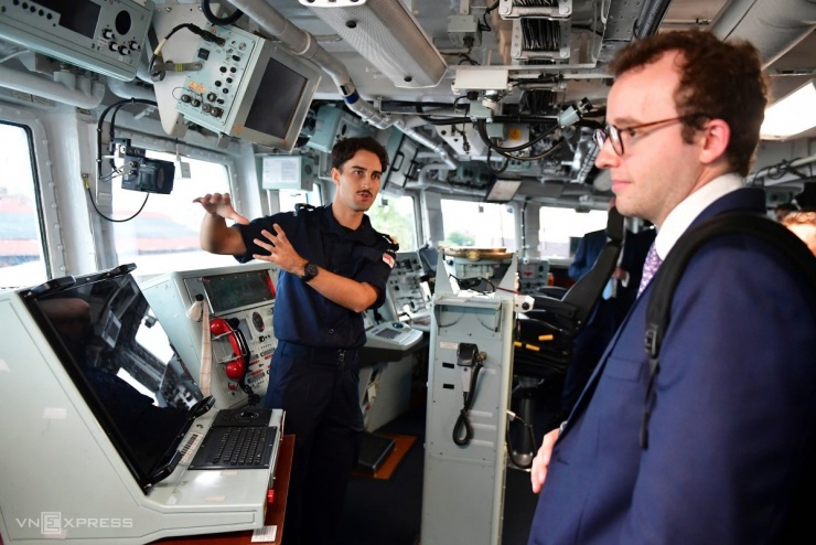 Dàn vũ khí trên hộ vệ hạm Anh thăm Việt Nam - 8