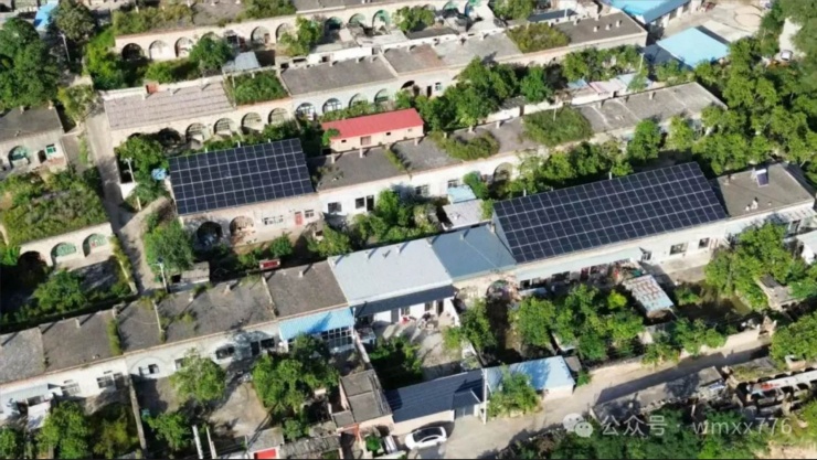 Phùng Gia Trang là minh chứng sinh động về việc năng lượng tái tạo vừa mang lại thu nhập bền vững, vừa bảo vệ môi trường. Ảnh: Wexin