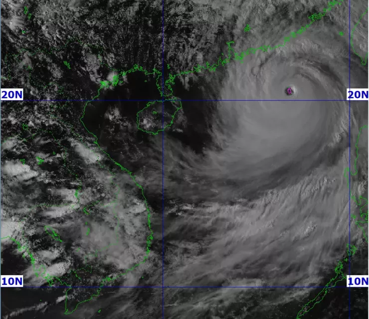 Bão số 9 (siêu bão Ragasa) có cường độ rất mạnh trên biển.