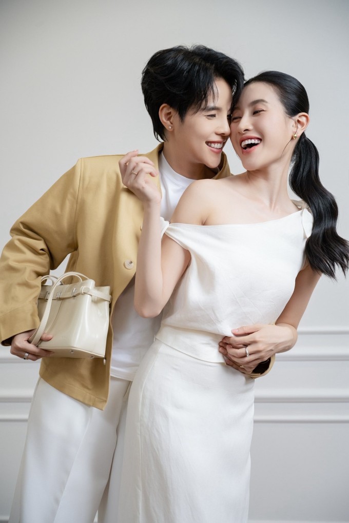 Vũ Cát Tường và bạn đời Bí Đỏ.