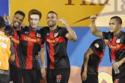 Bất bại 28 trận liên tiếp, Ninh Bình FC gây tiếng vang khắp châu Á
