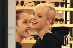 Giải trí - Shiloh Jolie rạng rỡ bên người tình tin đồn