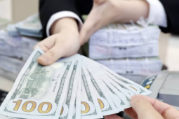 Kinh doanh - Giá USD tự do biến động mạnh
