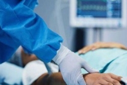 Người đàn ông thủng ruột non sau khi ăn…