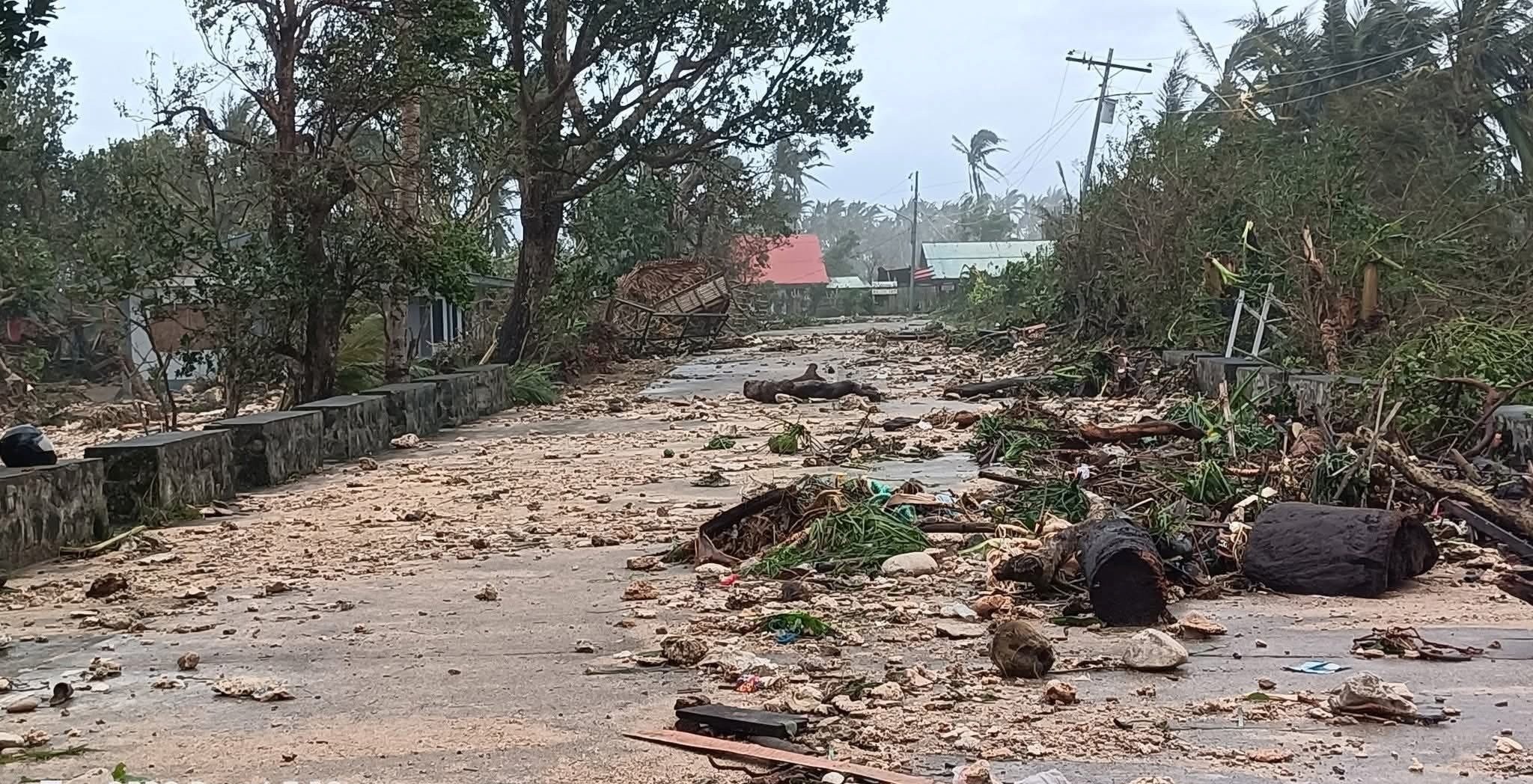 Cảnh tan hoang sau khi siêu bão Ragasa quét qua miền bắc Philippines - 2