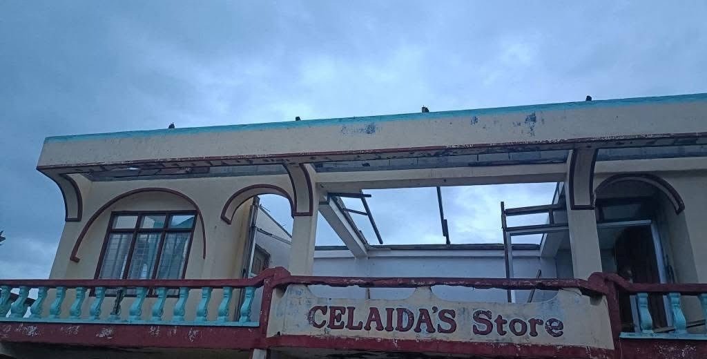 Cảnh tan hoang sau khi siêu bão Ragasa quét qua miền bắc Philippines - 8