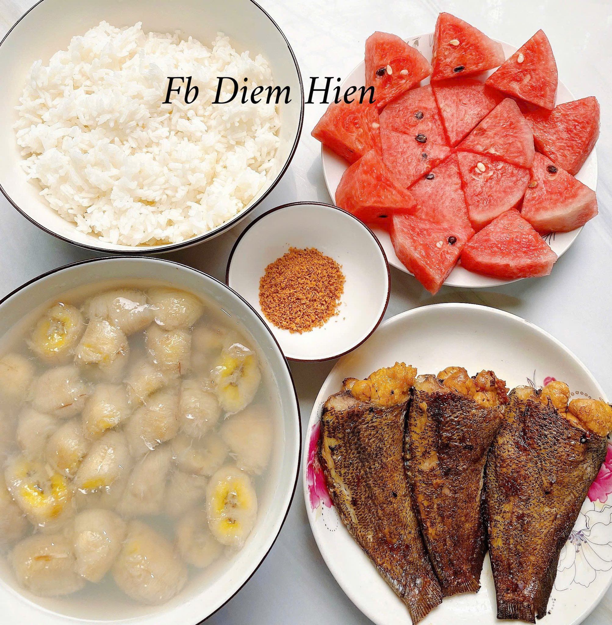Cá sặc trứng muối chiên - Canh chuối