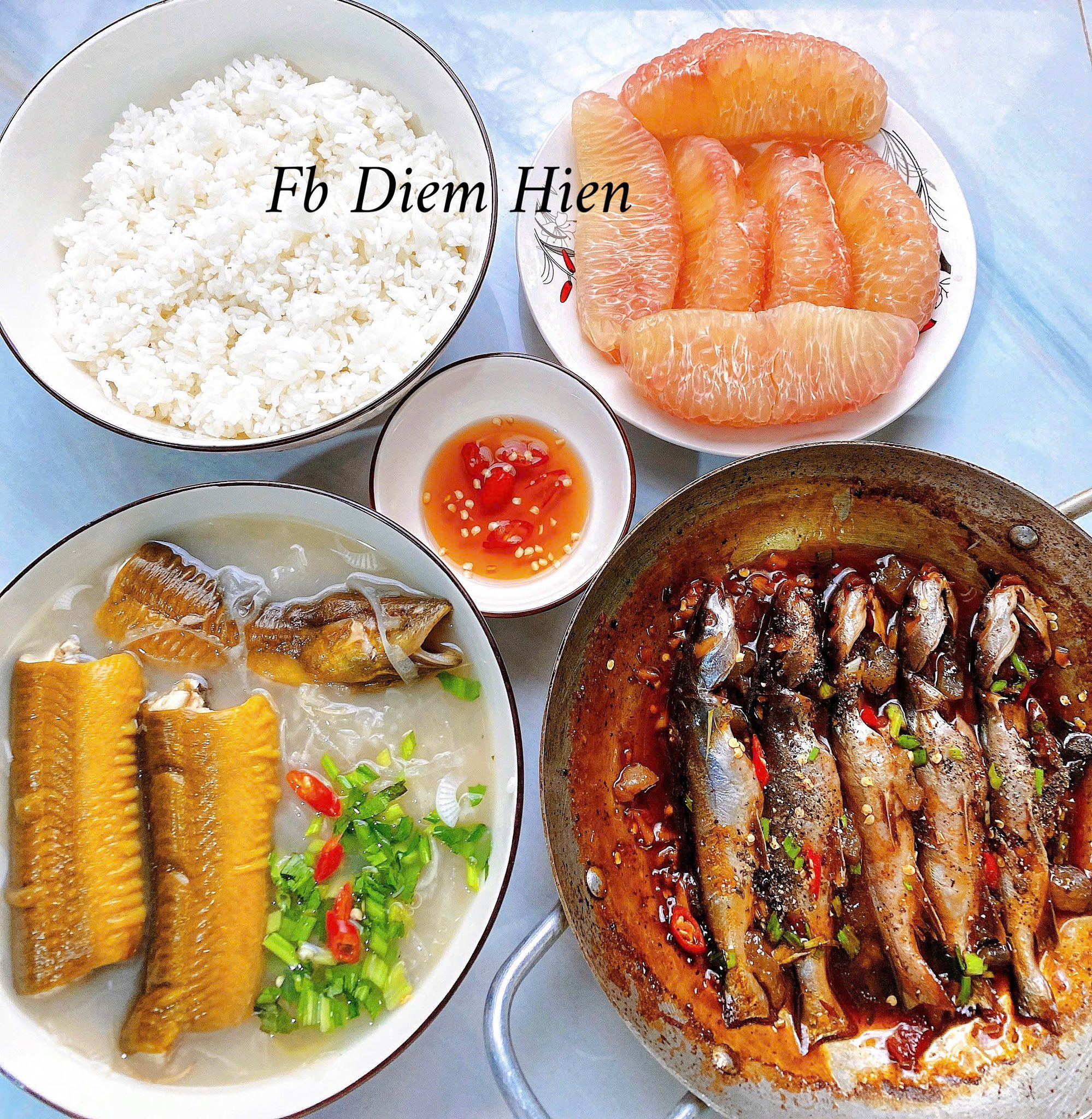 Cá úc kho - Canh chua lươn&nbsp;cơm mẻ