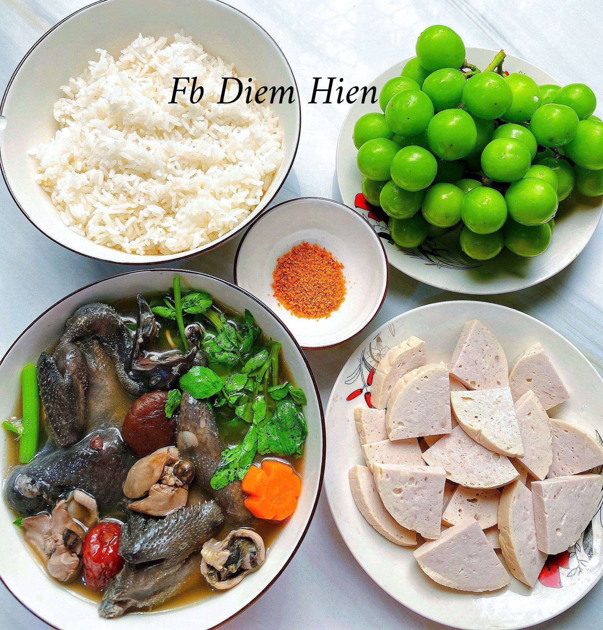 Chả lụa - Canh gà ác hầm thuốc bắc