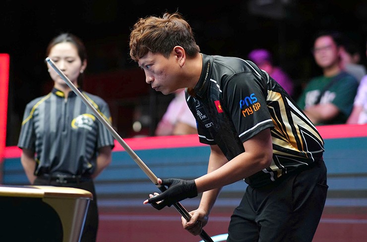 Quốc Hoàng đi tiếp sau khi thực hiện loạt penalty hoàn hảo