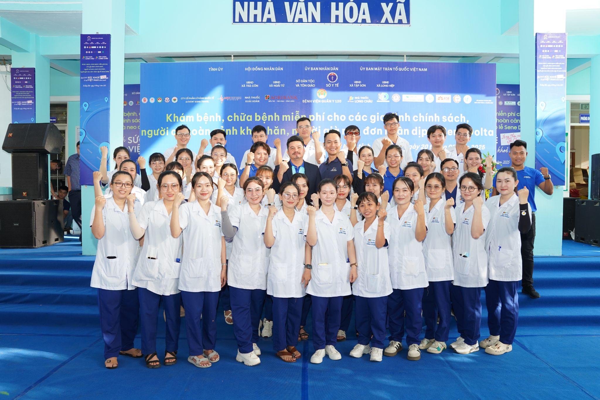 Long Châu phối hợp cùng Sở Y tế Vĩnh Long thăm khám, cấp thuốc miễn phí cho hơn 4.000 người dân khó khăn và đồng bào Khmer tại bốn xã Vĩnh Long.