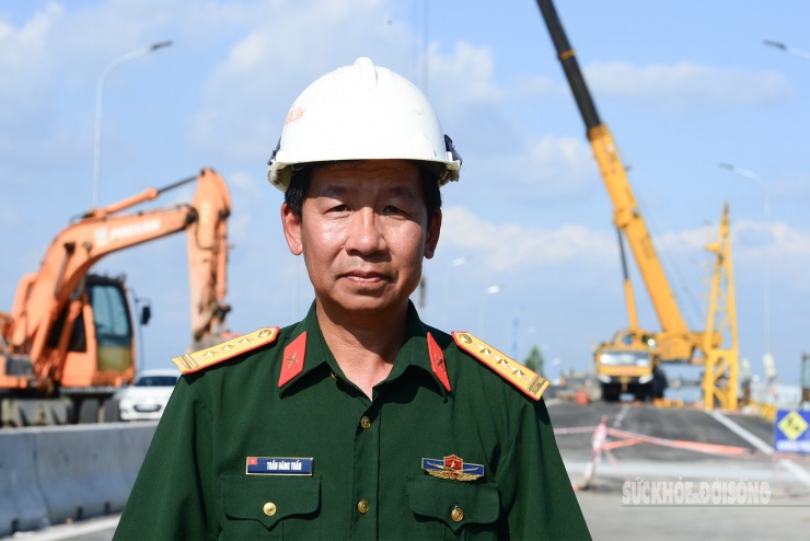 Cầu Phong Châu mới nối đôi bờ sông Hồng trước ngày khánh thành - 6