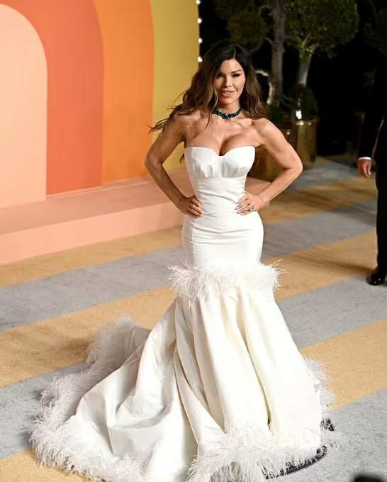 Bà Lauren Sánchez tại bữa tiệc Oscar của Vanity Fair hồi tháng 3. Ảnh: PA Wires