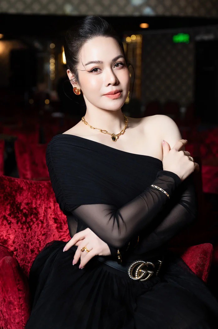 Ca sĩ Nhật Kim Anh ra mặt bênh vực tình mới của chồng cũ - 6