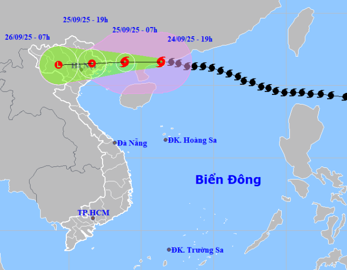 Dự báo hướng đi và vùng ảnh hưởng của bão Ragasa lúc 19h ngày 24/9. Ảnh: NCHMF