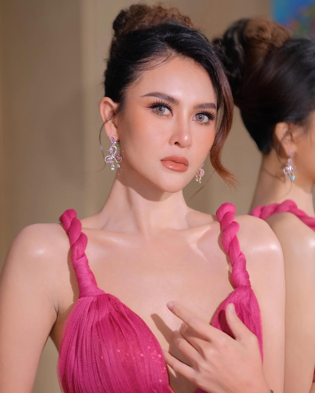 Nữ diễn viên ba lần đi thi mới đăng quang hoa hậu - 10