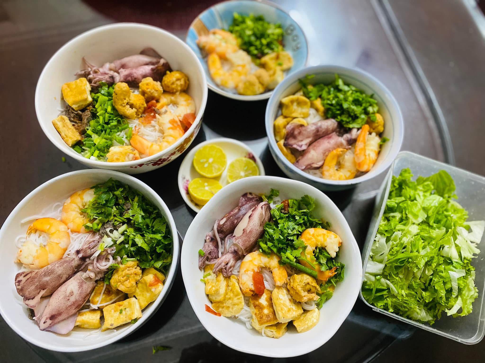 Bún hải sản