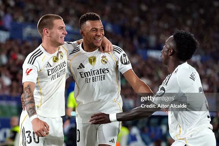 Mbappe và Vinicius thăng hoa