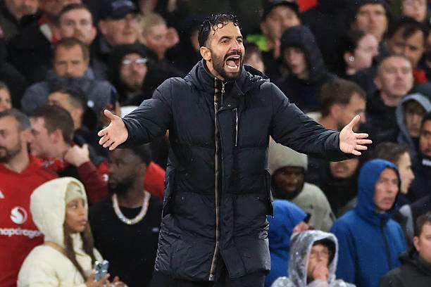 HLV Ruben Amorim tạm an toàn sau trận thắng Chelsea