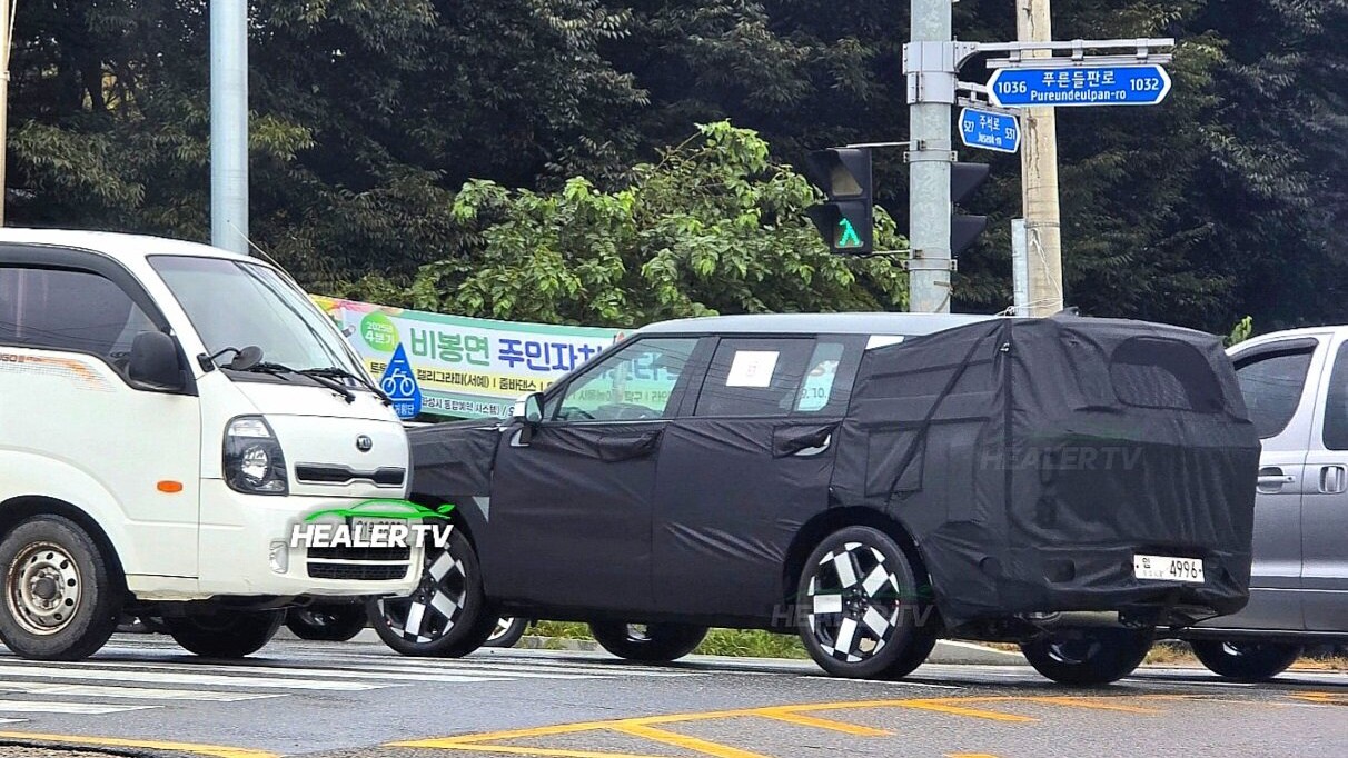 Hyundai SantaFe phiên bản nâng cấp chạy thủ nghiệm trên đường phố - 2