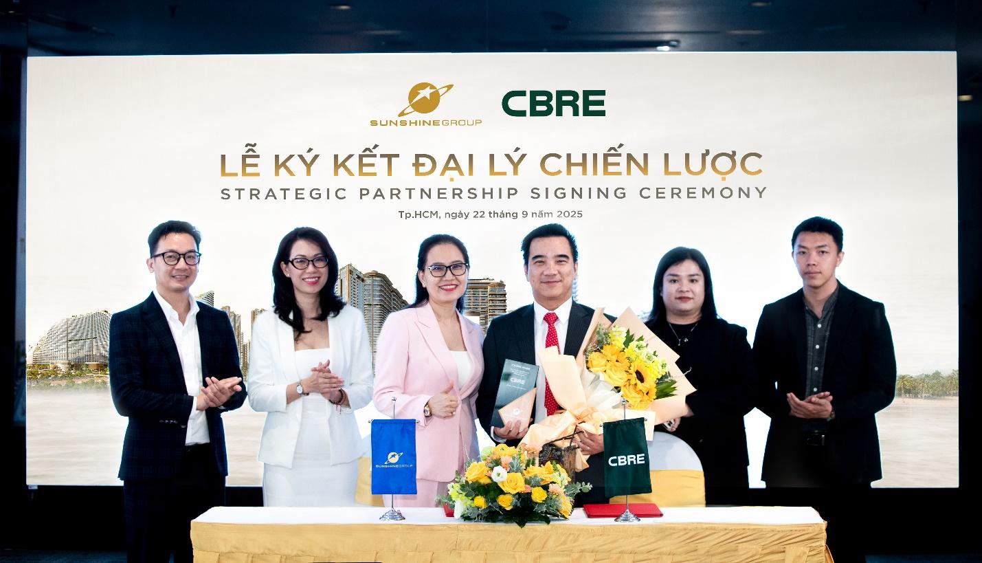 Hoạt động ký kết giữa Sunshine Group và CBRE.