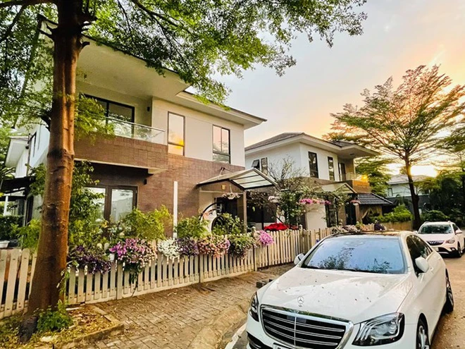 Ca sĩ Nhật Kim Anh ra mặt bênh vực tình mới của chồng cũ - 7
