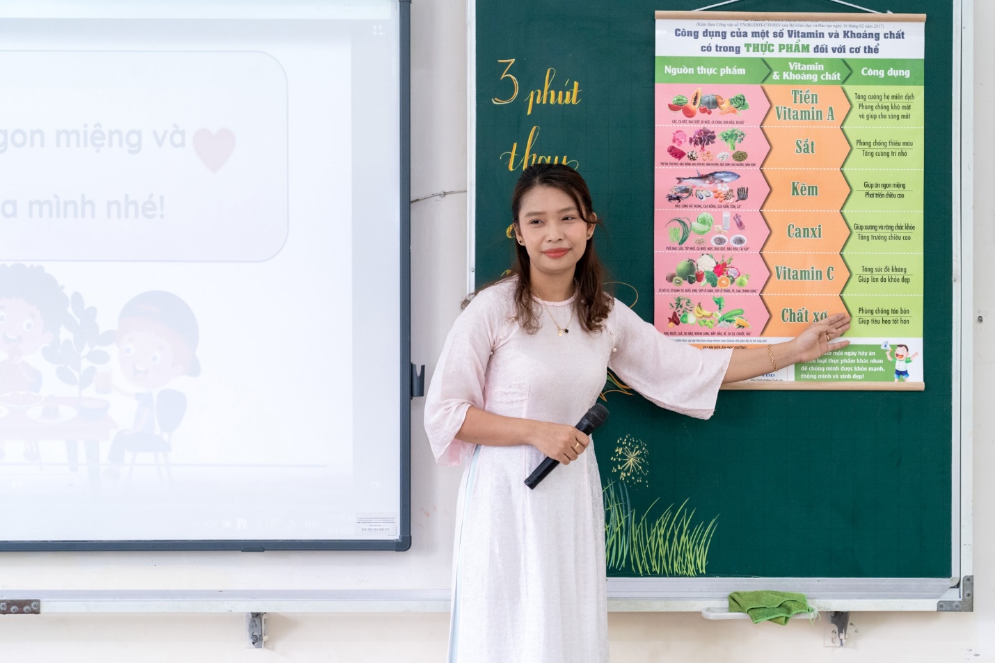 Chương trình giáo dục dinh dưỡng "Ba phút thay đổi nhận thức" trước giờ ăn trưa.