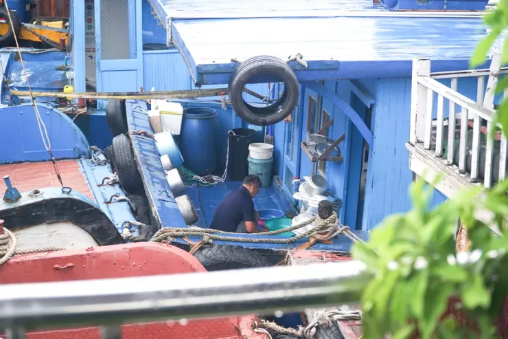 Bão số 9 chưa đến, người dân lại lo bão số 10 - 4