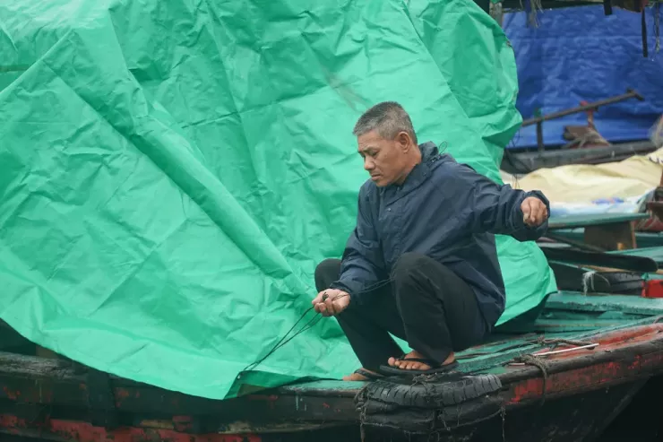 Bão số 9 chưa đến, người dân lại lo bão số 10 - 9