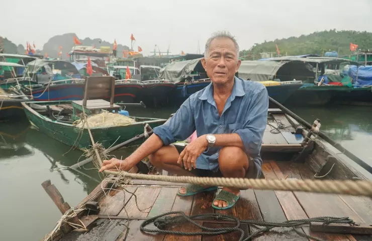 Bão số 9 chưa đến, người dân lại lo bão số 10 - 11