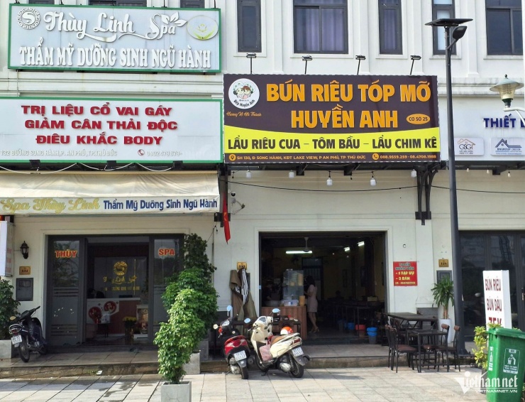 Thuê shophouse triệu USD bán hủ tiếu, bún đậu, phở: Chủ quán 'vỡ mộng' - 1