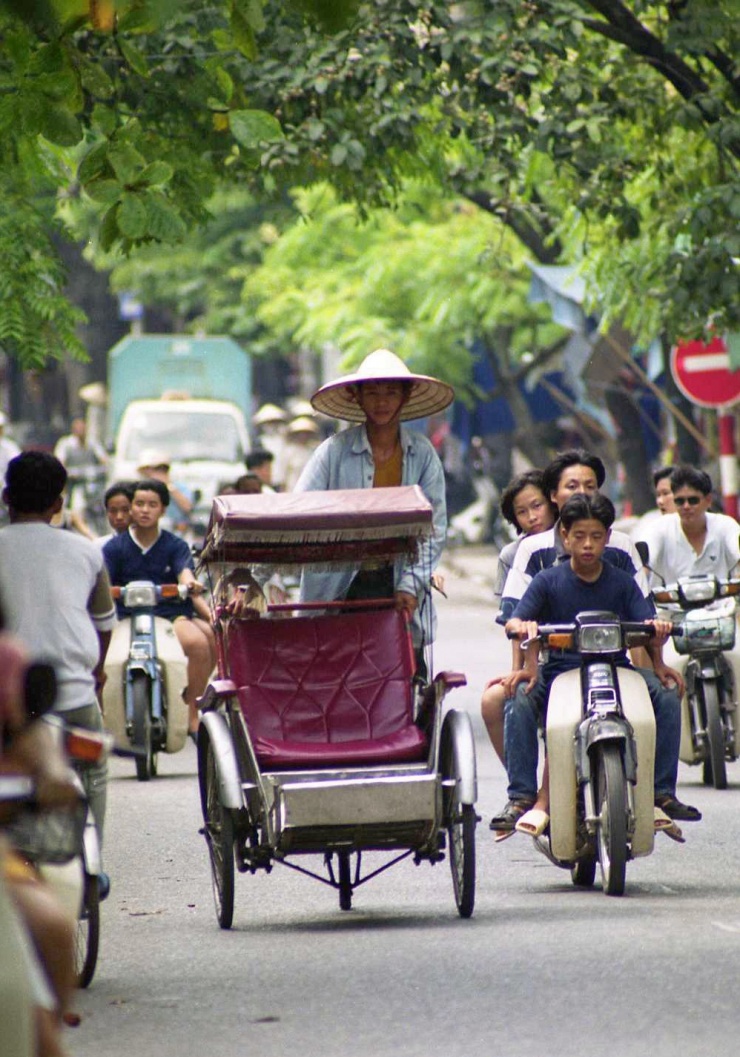 Phố cổ Hà Nội thời vắng khách du lịch 30 năm trước - 3