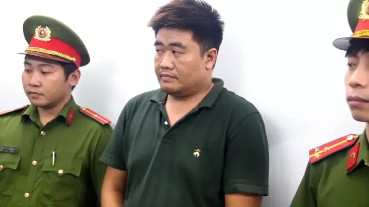 Công an TP.HCM khởi tố ông Tuấn về tội gây rối trật tự công cộng. Ảnh: CA