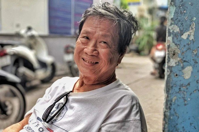 Nhạc sĩ Nguyễn Vũ biết chơi nhiều nhạc cụ, được gia đình định hướng học nhạc từ nhỏ.