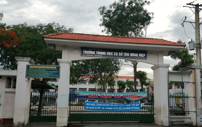 Trường THCS Tân Đông Hiệp