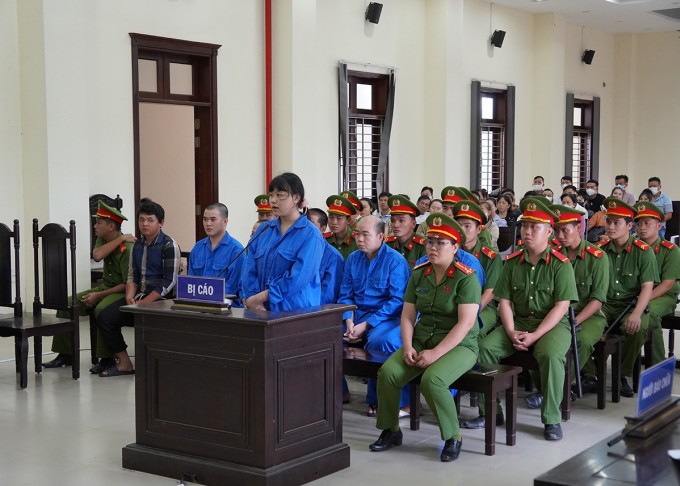 Hồ Bích Ngân cùng đồng phạm. Ảnh: Thường Sơn