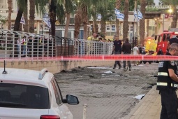 Thế giới - Khoảnh khắc UAV Houthi xuyên qua lưới phòng không, rơi xuống Israel gây thương vong