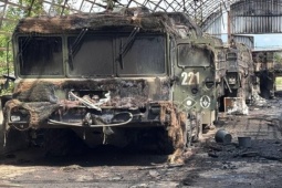 Thế giới - Hình ảnh hệ thống tên lửa đạn đạo Iskander-M của Nga bị phá hủy do UAV Ukraine tập kích