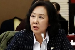 Kết đắng cho nữ quan tham đa tình, có quan hệ với hàng chục trai đẹp