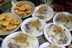 Tặng bia và chả mực để hút khách đến Quảng Ninh